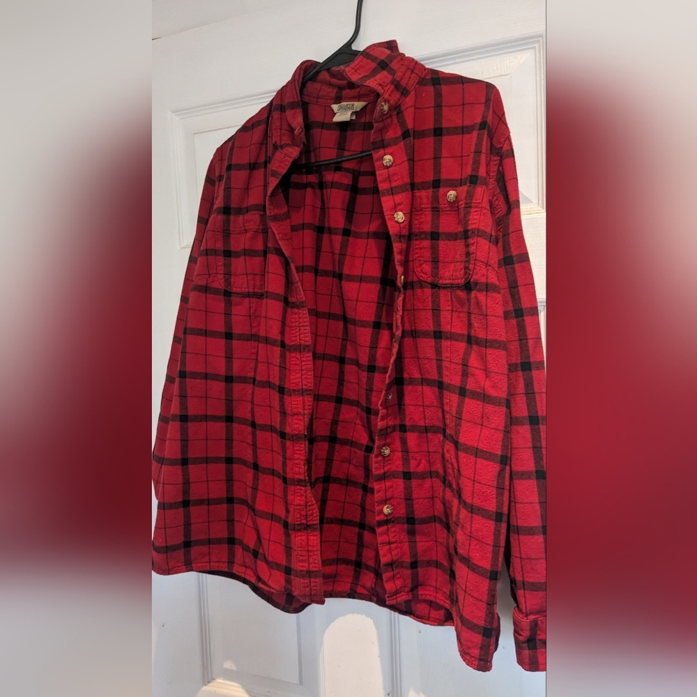 Duluth trading button down shirt